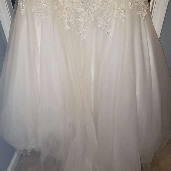 Size 22 mermaid wedding dress - Picture 4 of 8